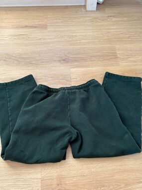 Aritzia Mega Straight Sweatpants Scarab - M